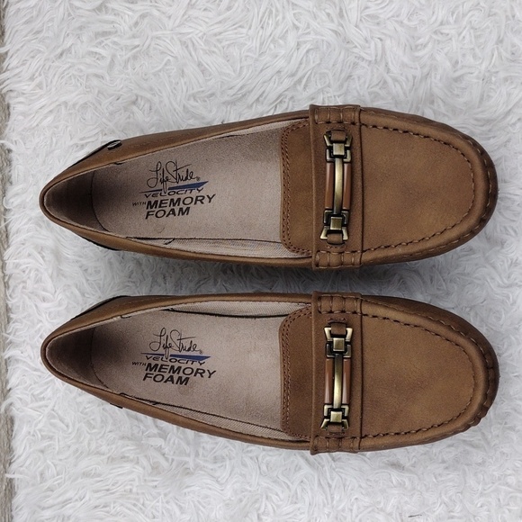 Life Stride Velocity Tan Faux Leather Almond Toe Low Wedged Heel Slip On Loafer - Picture 2 of 16